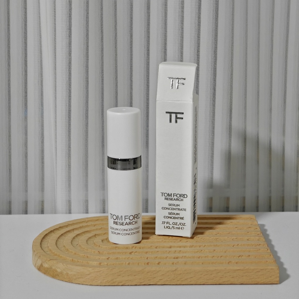 New Tom Ford Research Serum Concentrate Sample 0.17oz/ 5ml